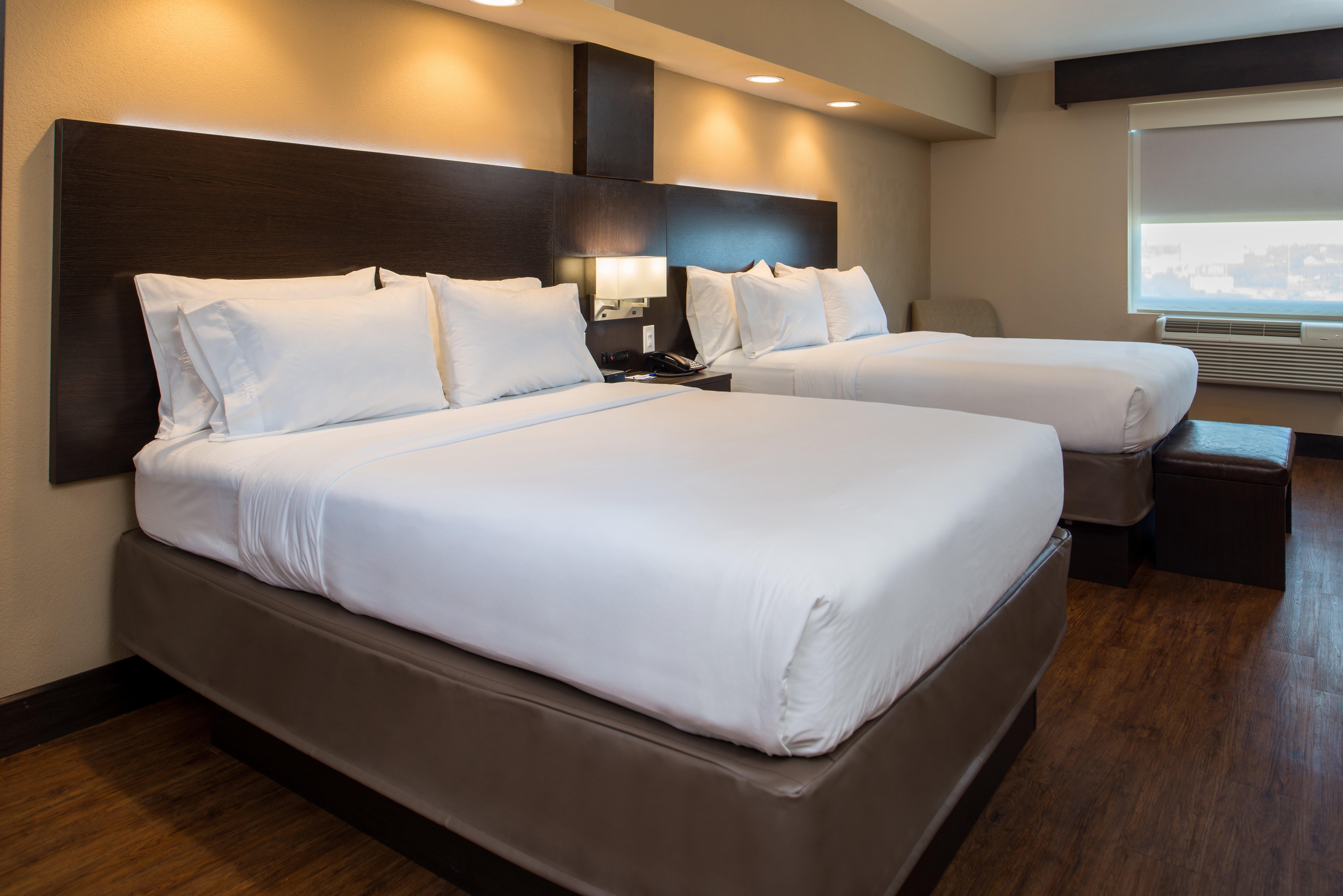 Holiday Inn Express & Suites San Antonio Medical - Six Flags By Ihg Exterior foto