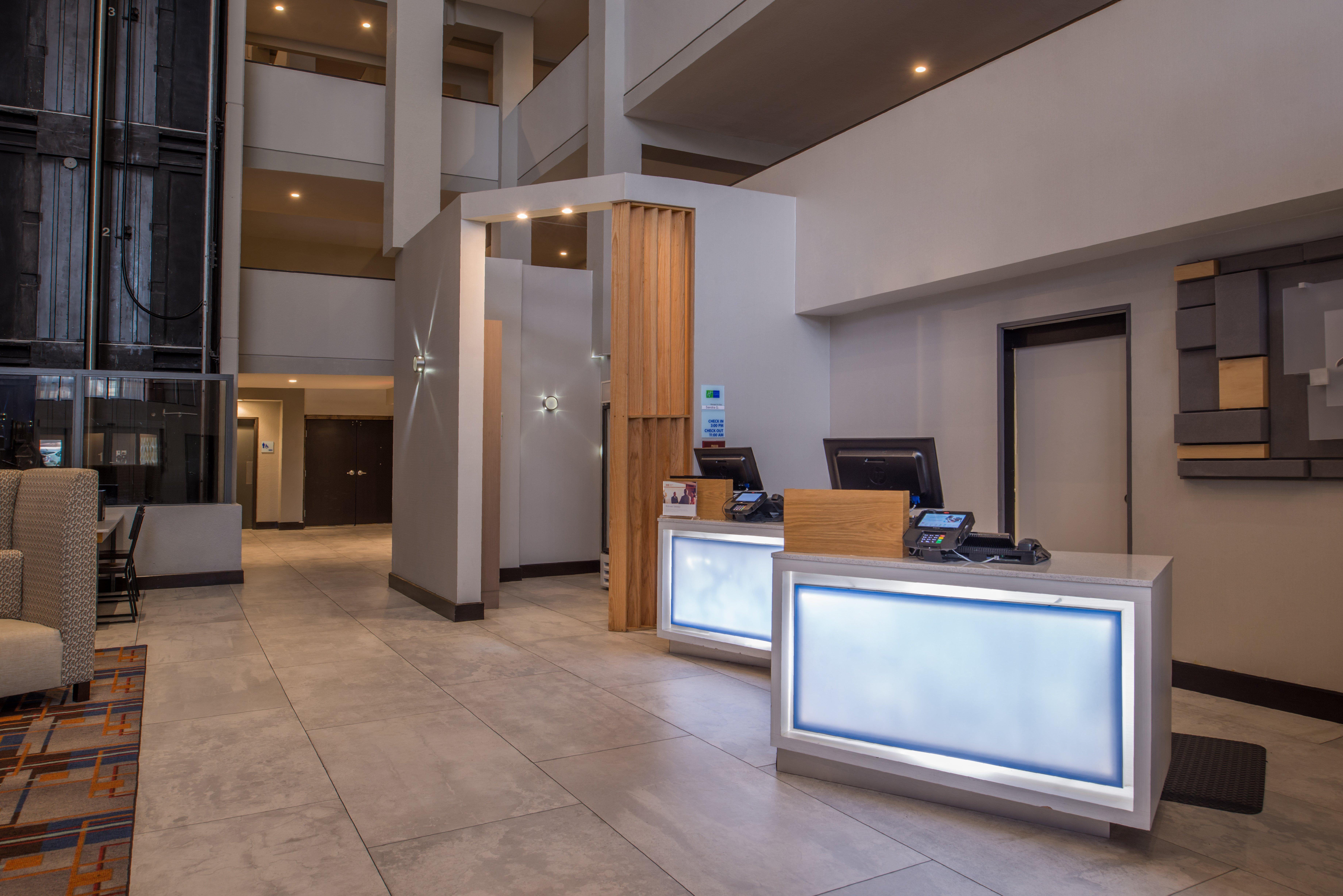 Holiday Inn Express & Suites San Antonio Medical - Six Flags By Ihg Exterior foto