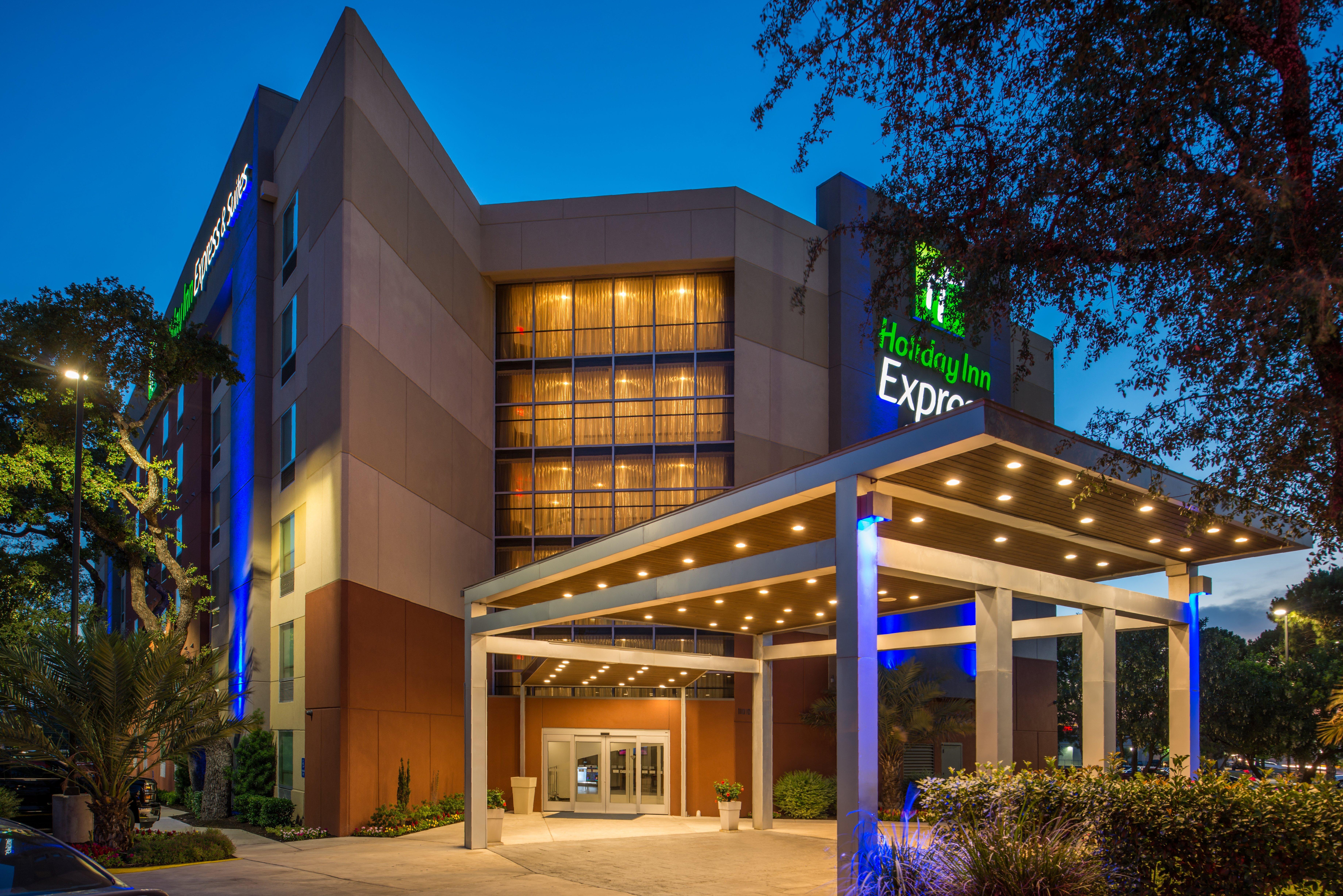 Holiday Inn Express & Suites San Antonio Medical - Six Flags By Ihg Exterior foto